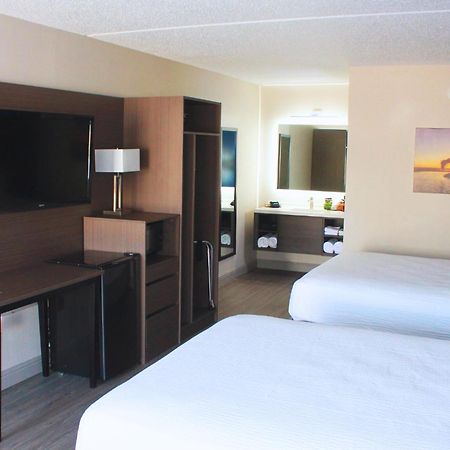 Angel Inn Near Imax, A Travelodge By Wyndham Branson Exterior photo